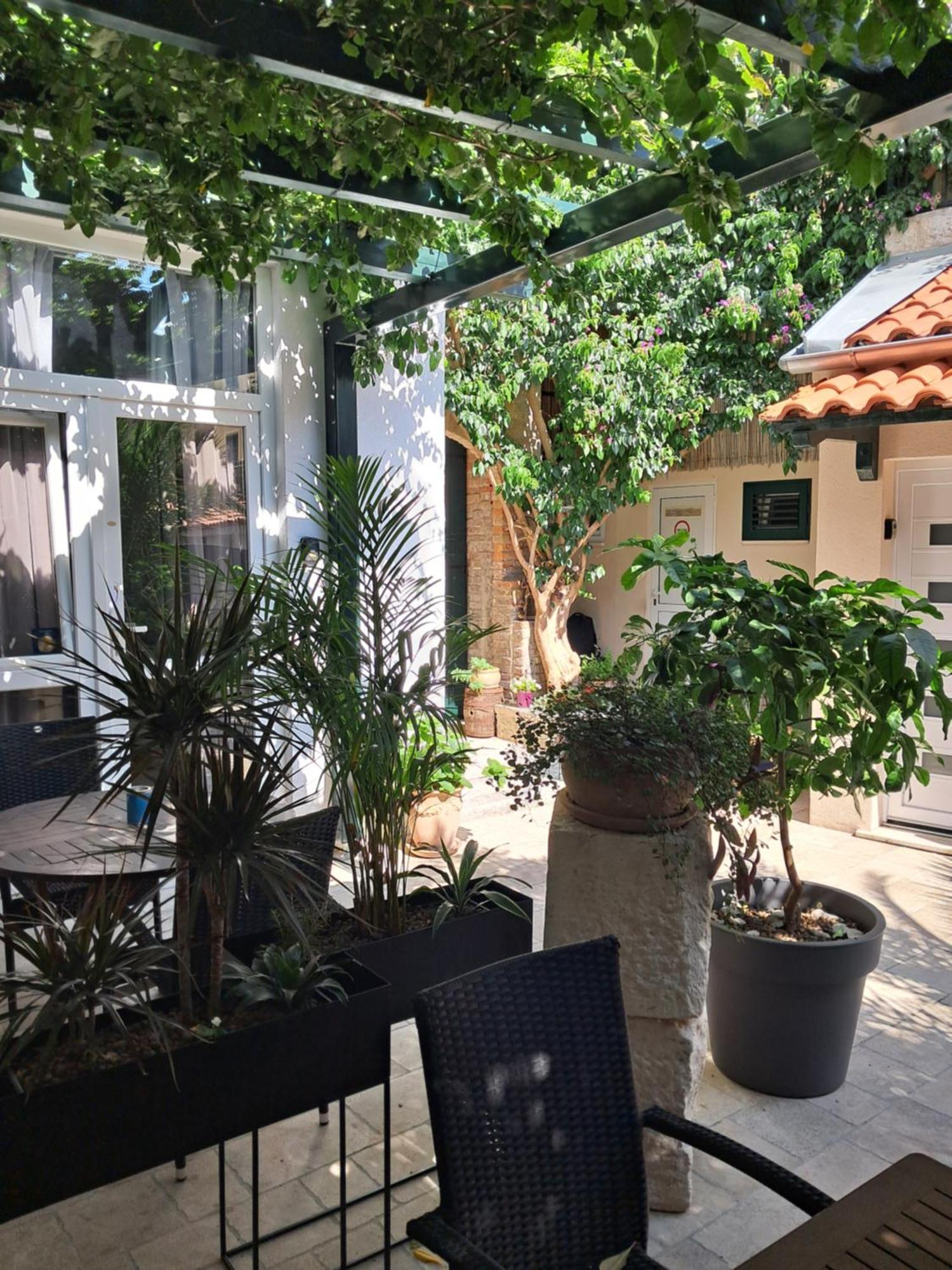 Apartment Oaza Split Exterior photo